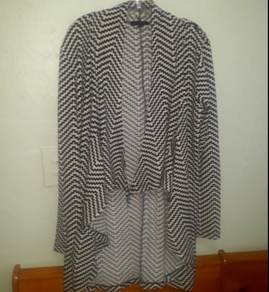 Black and White hankerchife Cardigan - Picture 1 of 4